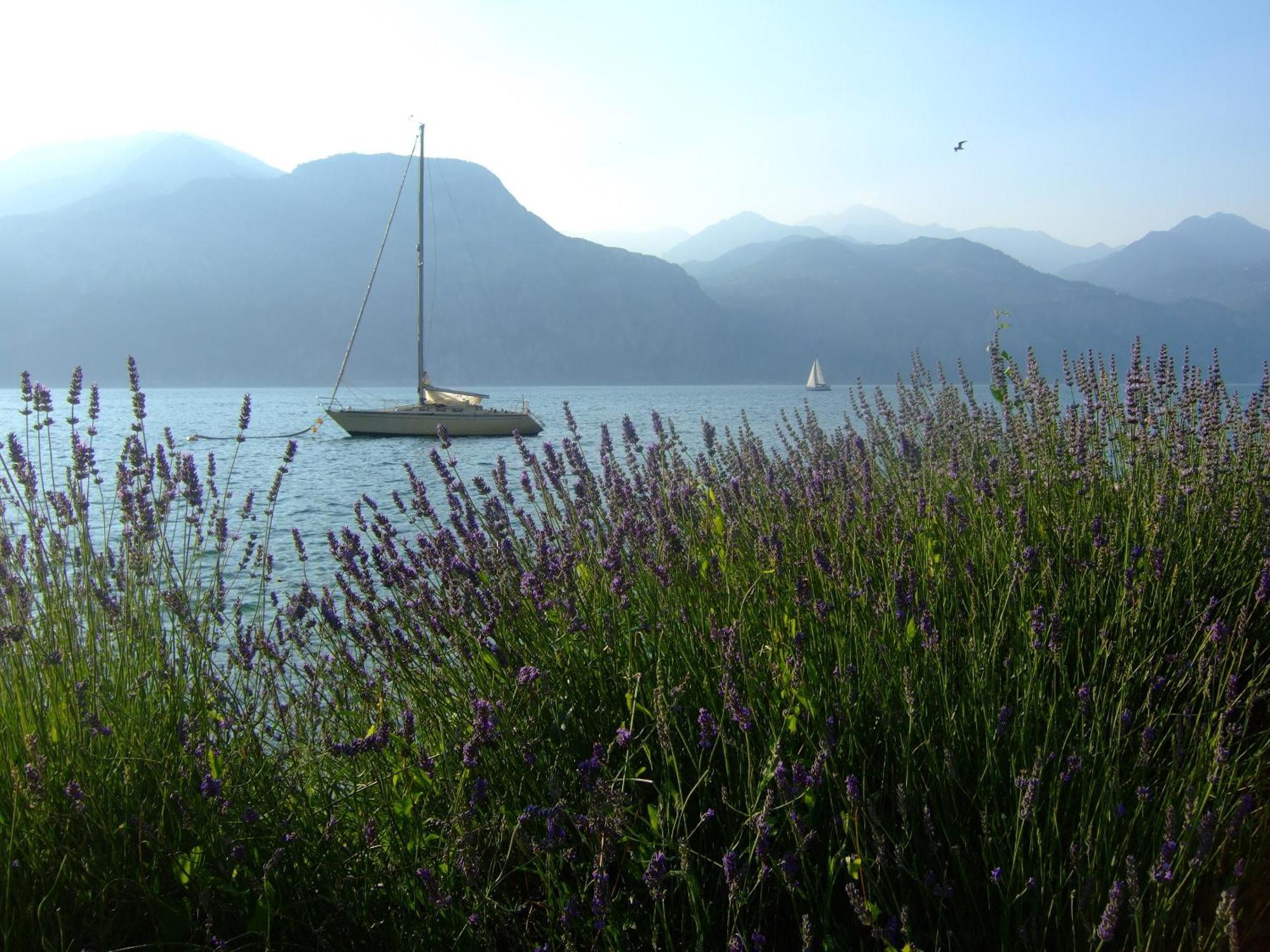 Residence San Vito Brenzone sul Garda Luaran gambar
