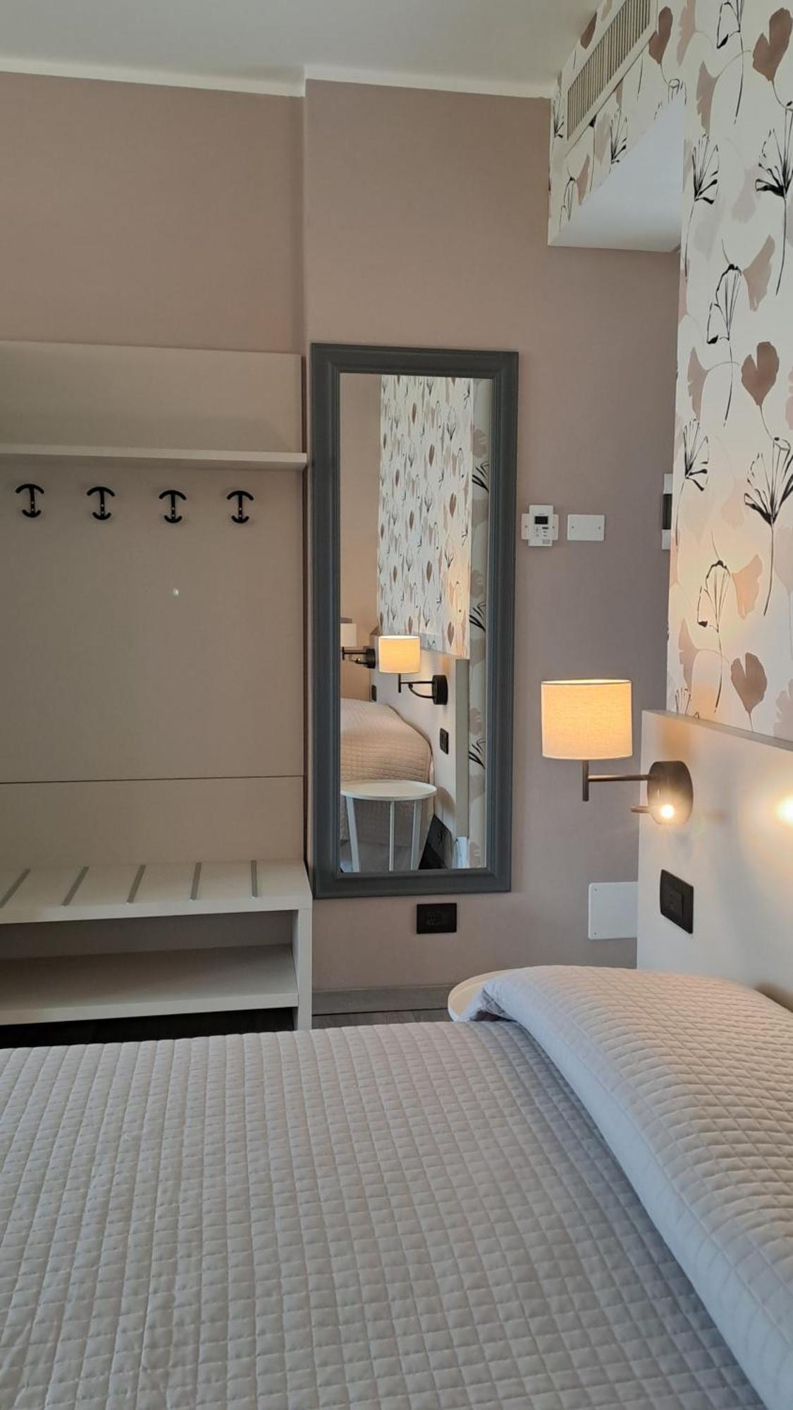 Residence San Vito Brenzone sul Garda Luaran gambar