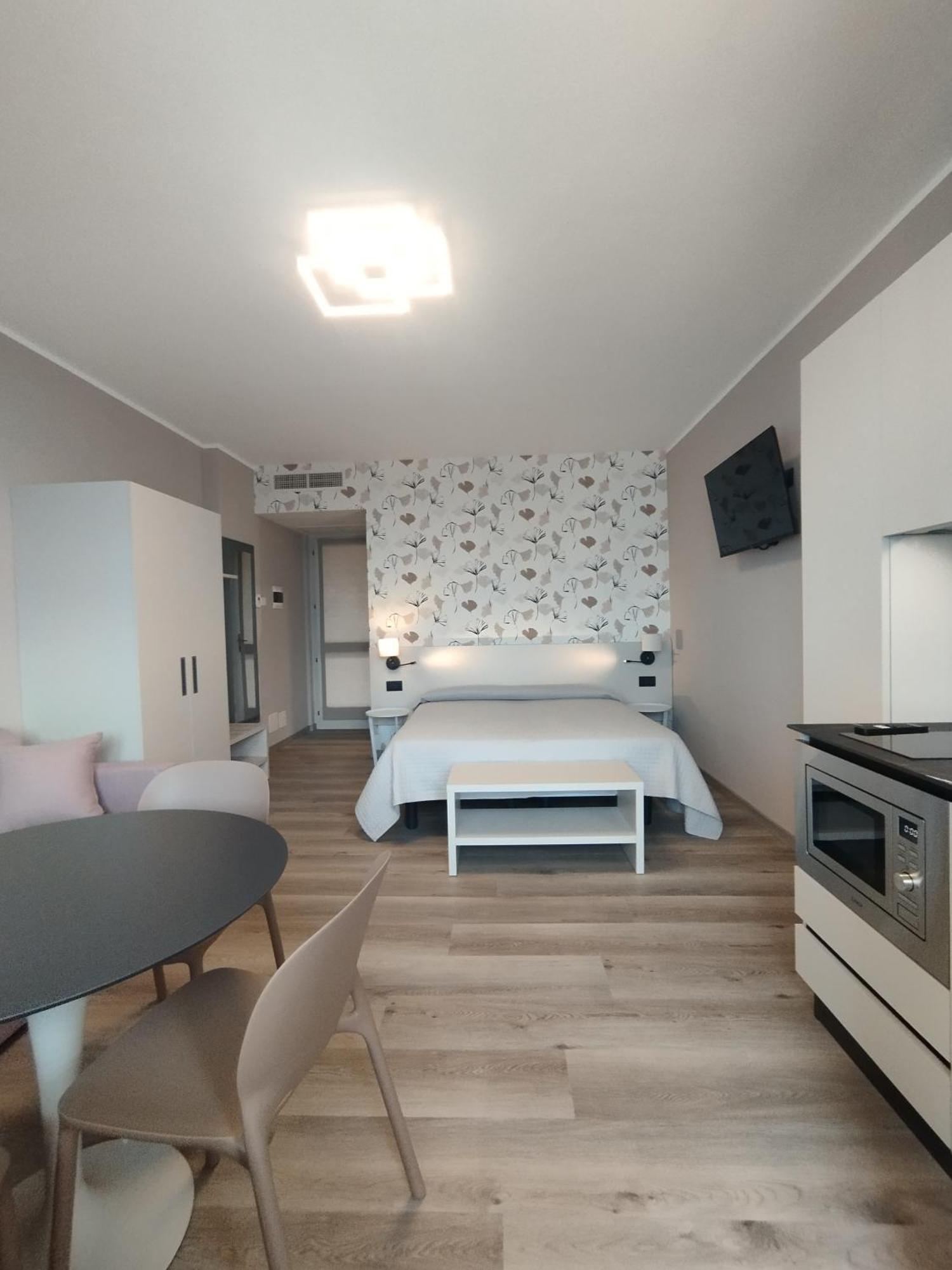 Residence San Vito Brenzone sul Garda Luaran gambar