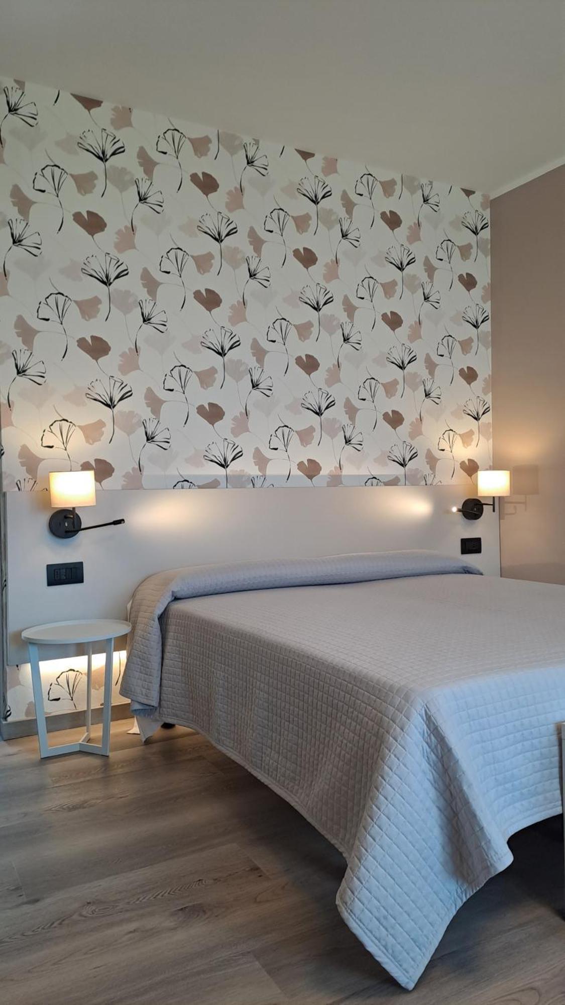 Residence San Vito Brenzone sul Garda Luaran gambar