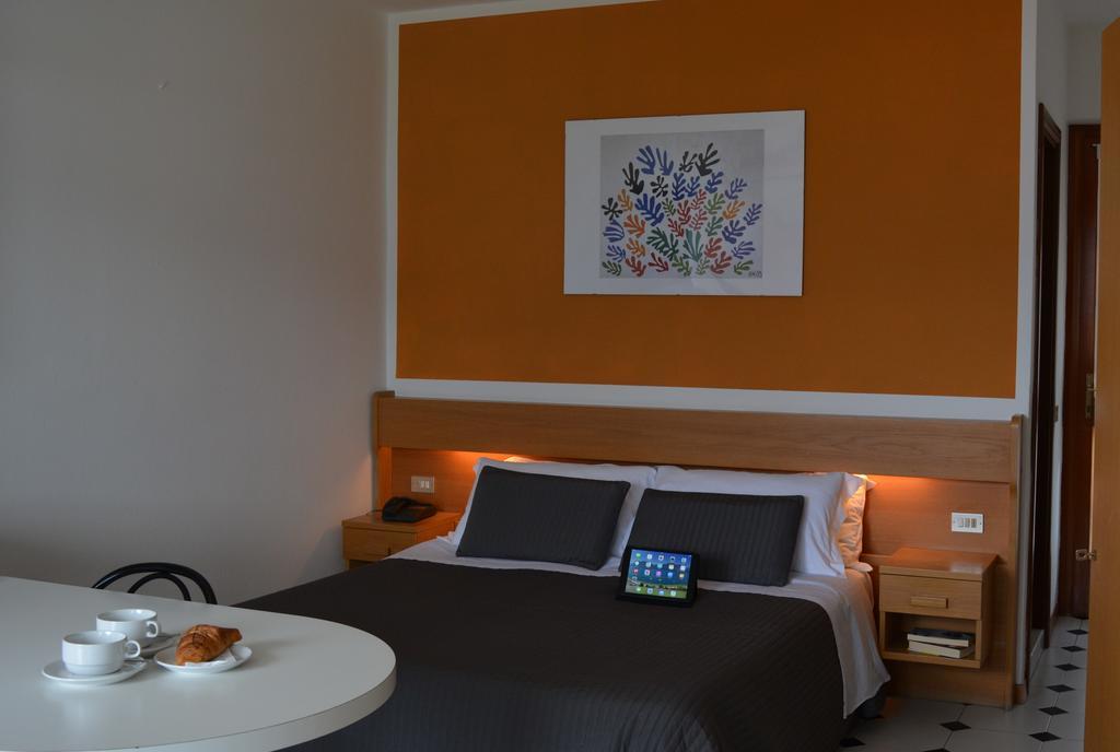 Residence San Vito Brenzone sul Garda Luaran gambar